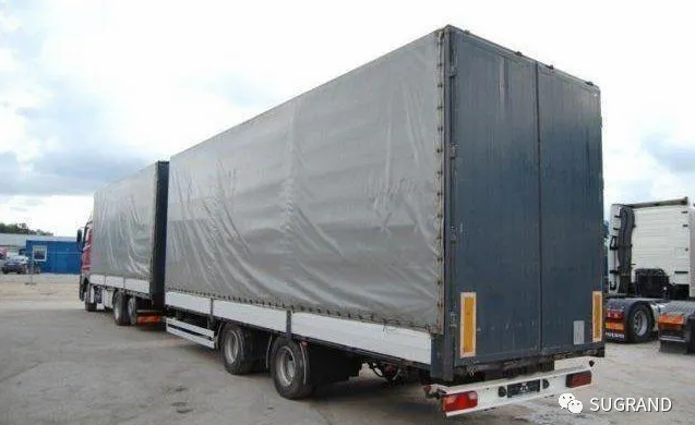 Tarpaulin בּרֶזֶנט