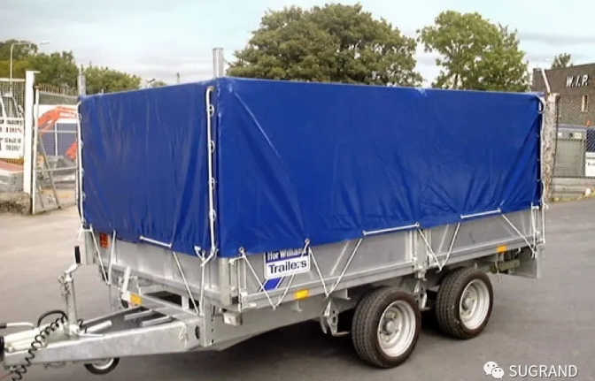 Tarpaulin בּרֶזֶנט