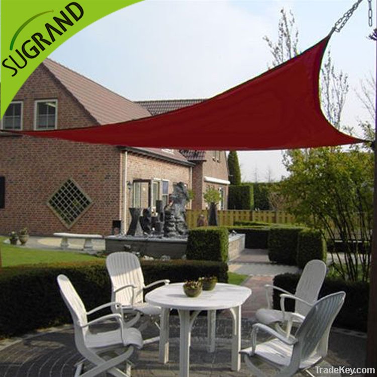 מקלט לכסות מכוניות צל של צל השמש האדום